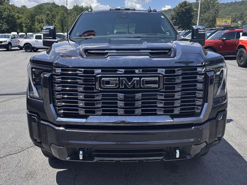Used 2024 GMC Sierra 2500 Denali Ultimate image 3