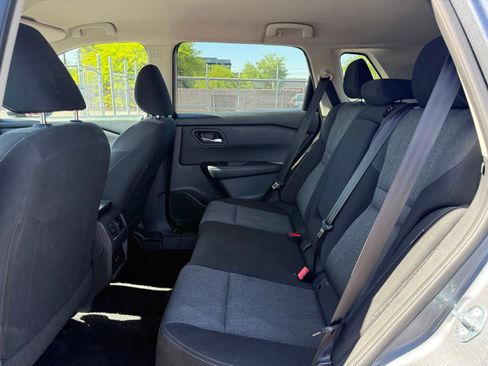 Certified 2025 Nissan Rogue SV FWD image 10