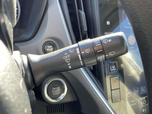 Used 2024 Subaru Crosstrek 2.0i Premium image 13