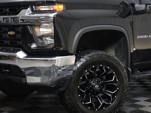 Used 2022 Chevrolet Silverado 2500 LT image 3
