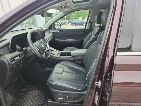 Certified 2024 Hyundai Palisade Limited image 9