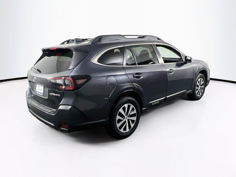 Used 2023 Subaru Outback Premium AWD/4WD image 5