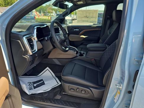New 2026 GMC Canyon Denali AWD/4WD image 14
