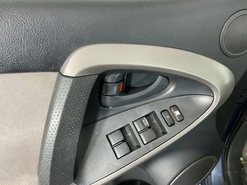 Used 2007 Toyota RAV4 Limited AWD/4WD image 12