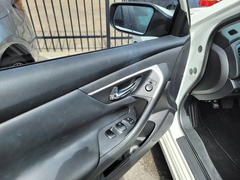 Used 2017 Nissan Altima 2.5 S w/ Power Driver Seat Package FWD image 13