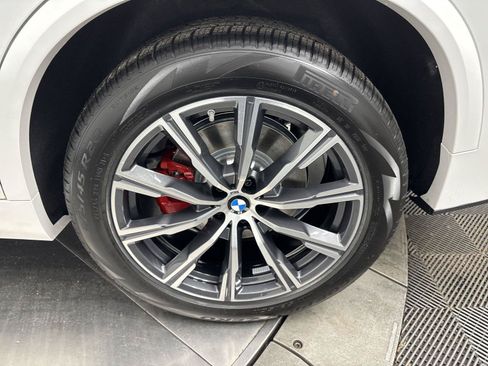 New 2026 BMW X5 xDrive40i w/ M Sport Package AWD/4WD image 27