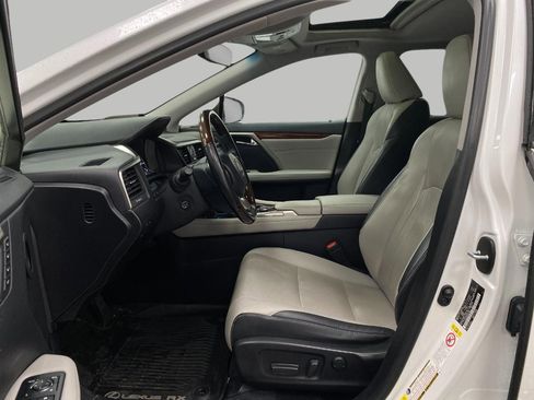 Used 2019 Lexus RX 350L image 32