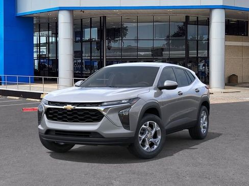 New 2026 Chevrolet Trax LS FWD image 6