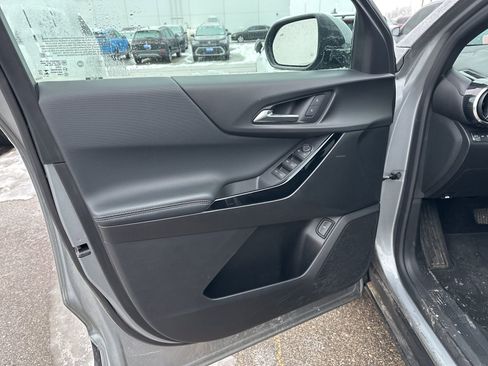 Used 2025 Chevrolet Equinox LT w/ Convenience Package II image 10