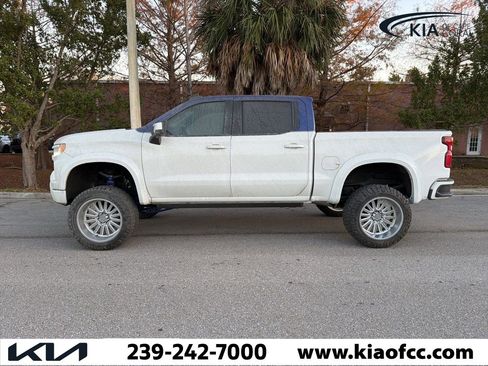 Used 2022 Chevrolet Silverado 1500 RST w/ RST All Star Premium Package image 2
