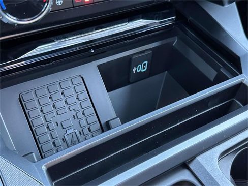 New 2026 Ford F350 Lariat w/ Chrome Package image 32