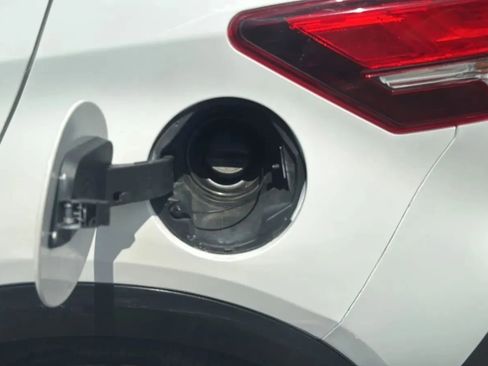 Used 2020 Nissan Kicks S FWD image 48