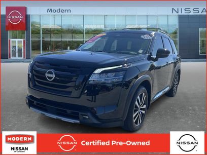 Certified 2024 Nissan Pathfinder Platinum w/ Black Appearance Package