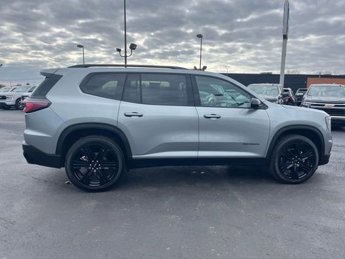 Used 2025 GMC Acadia Elevation w/ Black Edition image 6