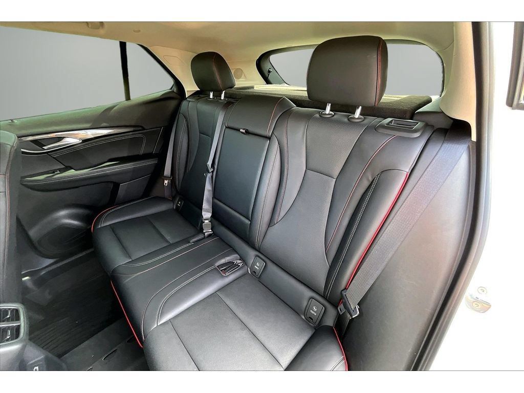 Used 2023 Buick Envision Essence w/ Technology Package I AWD/4WD image 22