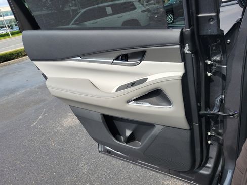 Certified 2026 INFINITI QX60 Luxe w/ Family Package FWD image 16