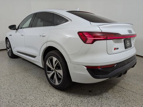 Certified 2024 Audi Q8 e-tron Premium Plus w/ Premium Plus Package image 5