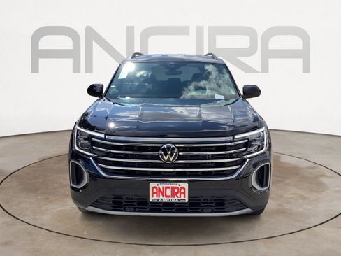 New 2026 Volkswagen Atlas SE FWD image 3