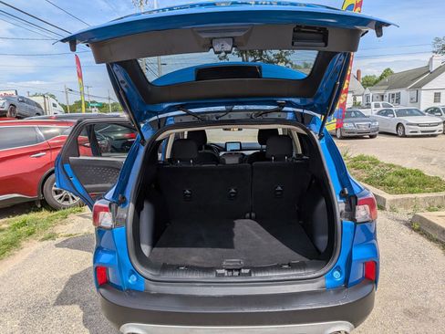 Used 2020 Ford Escape SE FWD image 27