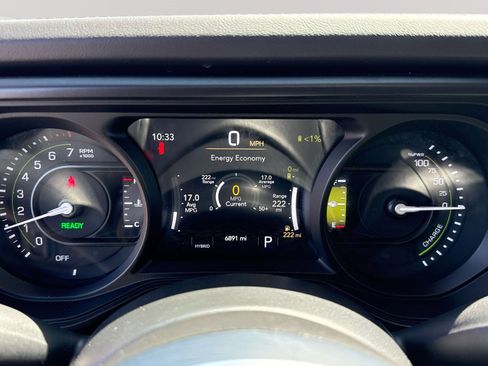 Used 2025 Jeep Wrangler Sahara AWD/4WD image 15