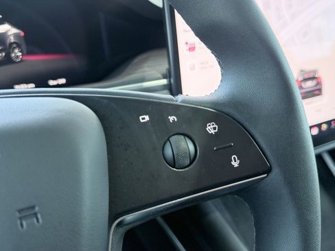 Used 2025 Tesla Model X AWD/4WD image 68