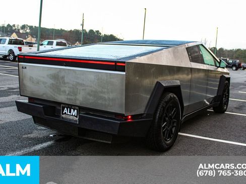 Used 2025 Tesla Cybertruck AWD Crew Cab image 5