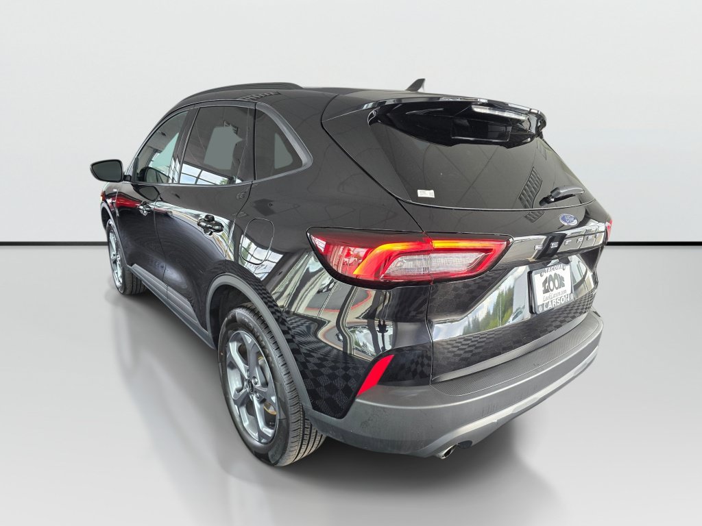 Used 2025 Ford Escape ST-Line Select AWD/4WD image 3