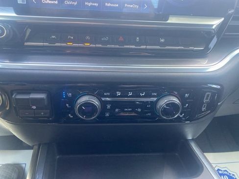 Used 2023 Chevrolet Silverado 1500 High Country w/ High Country Premium Package image 23