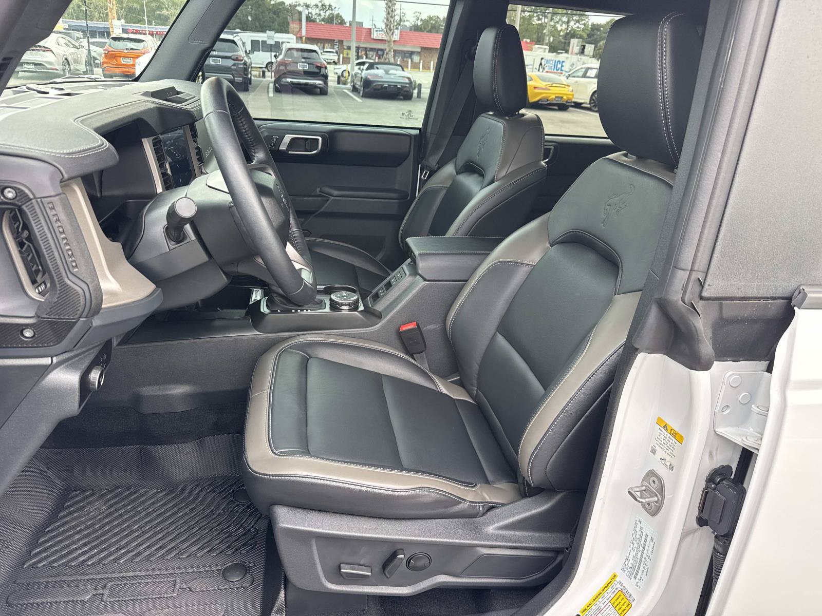 Used 2025 Ford Bronco Outer Banks AWD/4WD image 20