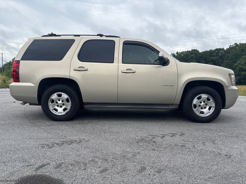 Used 2010 Chevrolet Tahoe LT RWD image 6