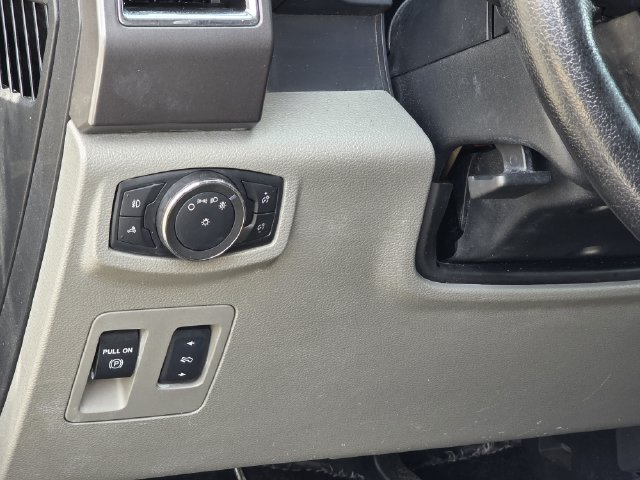 Used 2015 Ford F150 XLT w/ Equipment Group 301A Mid RWD image 18