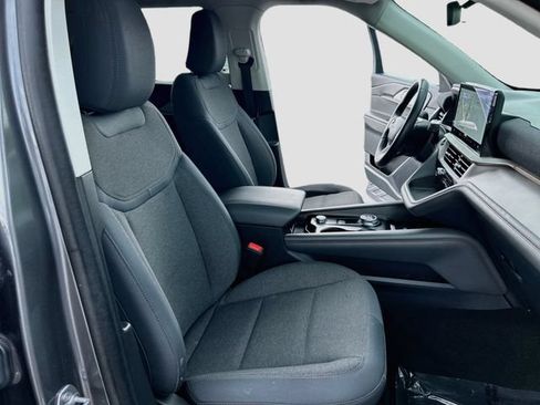 Used 2025 Ford Explorer Active RWD image 25