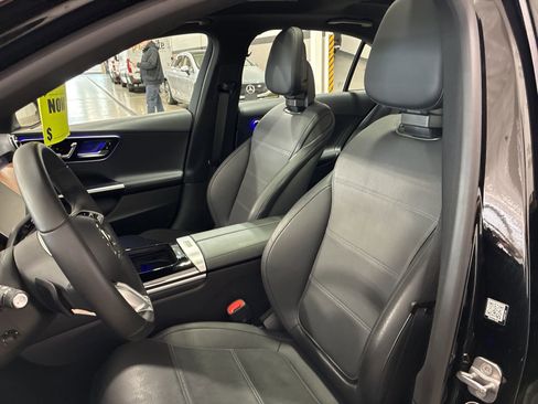 Used 2025 Mercedes-Benz C 300 4MATIC Sedan image 9