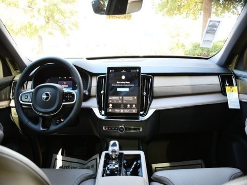 New 2026 Volvo XC90 B6 Ultra w/ Protection Package Premier image 18