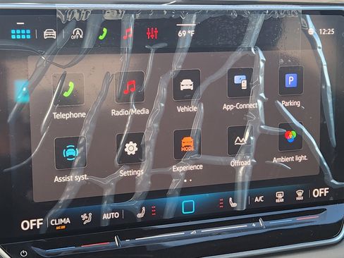 New 2026 Volkswagen Tiguan SE R-Line image 32