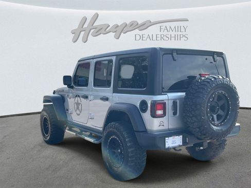 Used 2024 Jeep Wrangler Unlimited Sport AWD/4WD image 5