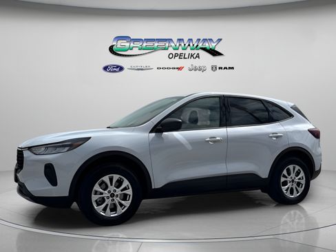 Used 2025 Ford Escape Active AWD/4WD image 2