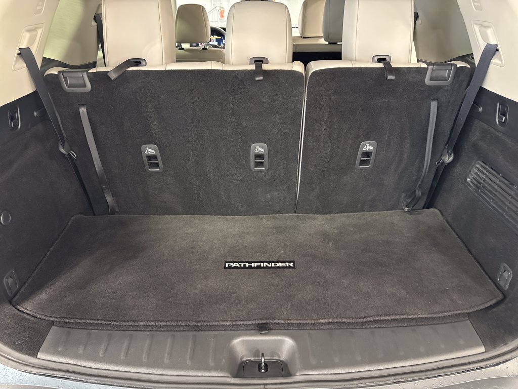 Used 2026 Nissan Pathfinder SL FWD image 44