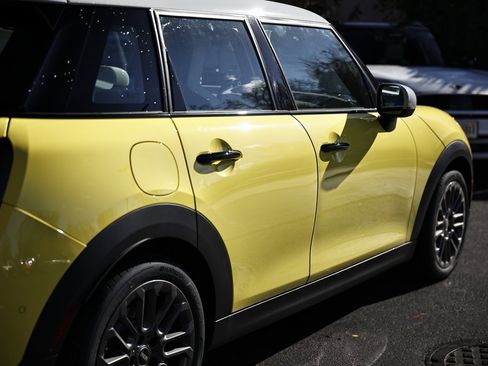 New 2026 MINI Cooper S image 7