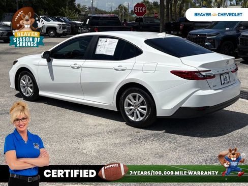Used 2025 Toyota Camry LE FWD image 5