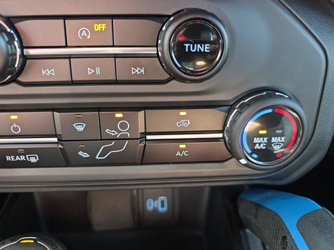 Used 2023 Ford Bronco Black Diamond image 25