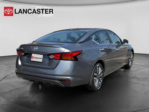Used 2025 Nissan Altima 2.5 SV FWD image 7