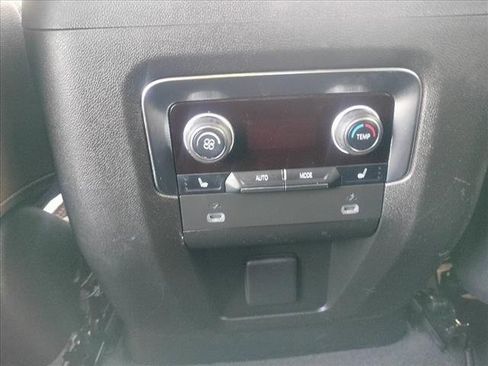 Used 2022 Chevrolet Tahoe High Country image 24