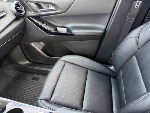 Used 2026 Chevrolet Equinox LT w/ Convenience Package II FWD image 19