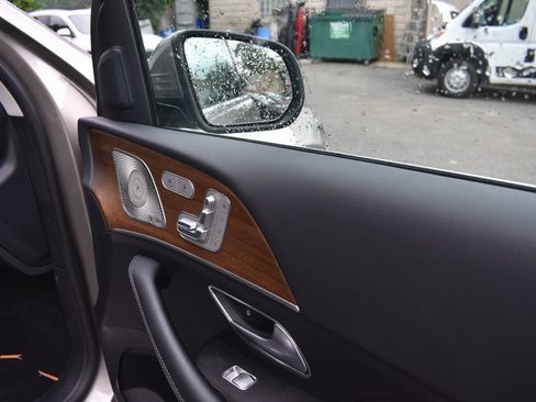 Used 2023 Mercedes-Benz GLE 350 4MATIC image 23