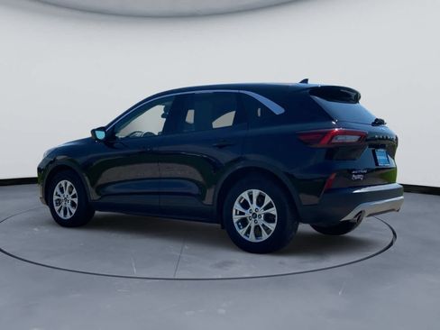 Used 2023 Ford Escape Active w/ Cold Weather Package FWD image 4