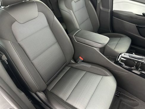 New 2026 Chevrolet Trax LT w/ LT Convenience Package image 25