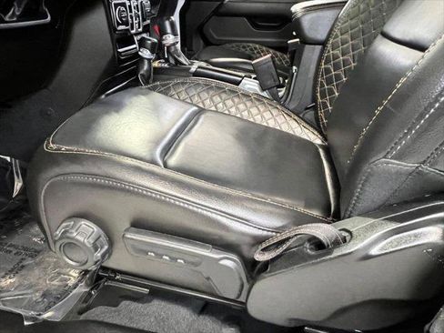 Certified 2022 Jeep Wrangler Unlimited Sahara image 25