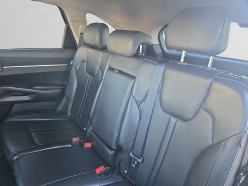 Used 2024 Kia Sorento S image 14