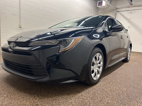 Used 2024 Toyota Corolla LE image 5
